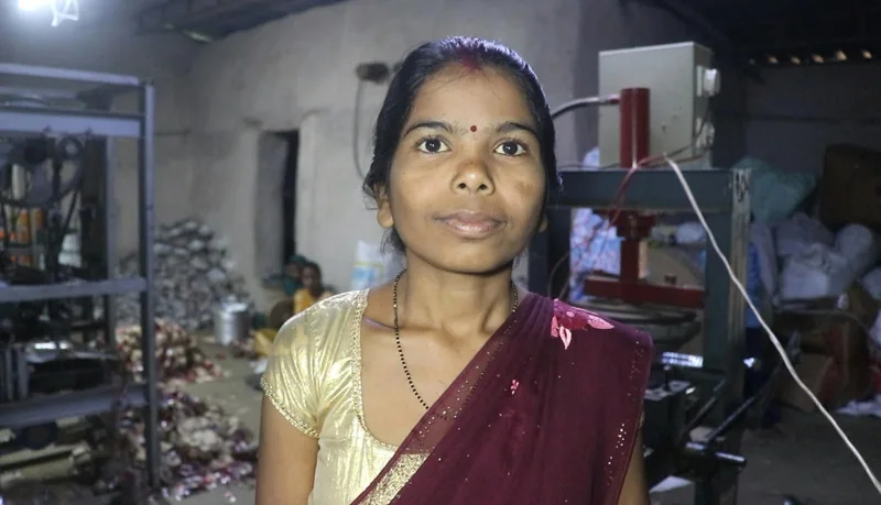 स्व सहायता समूह से जुड़कर अन्नू केवट ने लिखी सफलता की नई इबारत