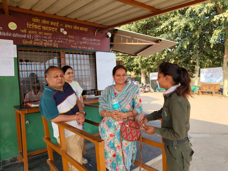 नारी सशक्तिकरण को परिभाषित करती मढ़ई सतपुड़ा टाइगर रिजर्व की साहसिक महिलाएं सतपुड़ा टाइगर रिजर्व के घने…